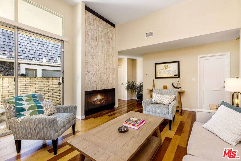 Marina Del Rey, CA 90292,4778 La Villa Marina #Unit B
