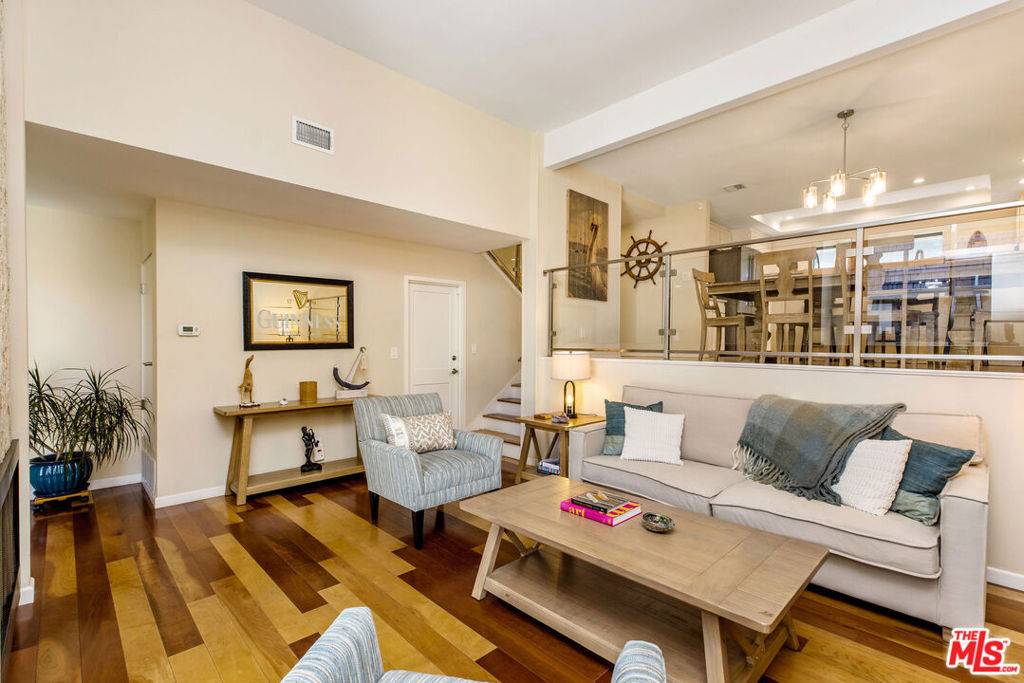 Marina Del Rey, CA 90292,4778 La Villa Marina #Unit B