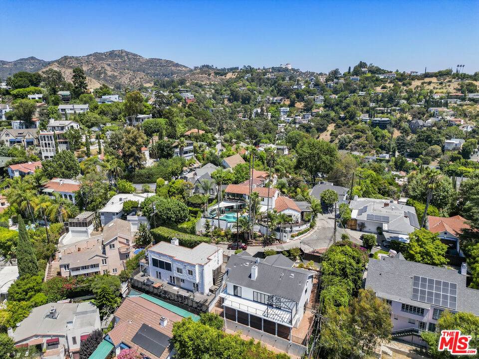 Los Angeles, CA 90068,6002 Graciosa DR