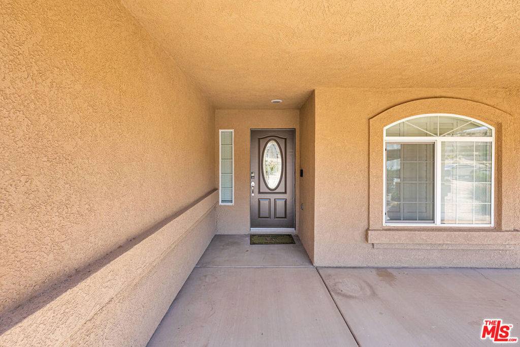 Hesperia, CA 92345,17594 Bangor AVE