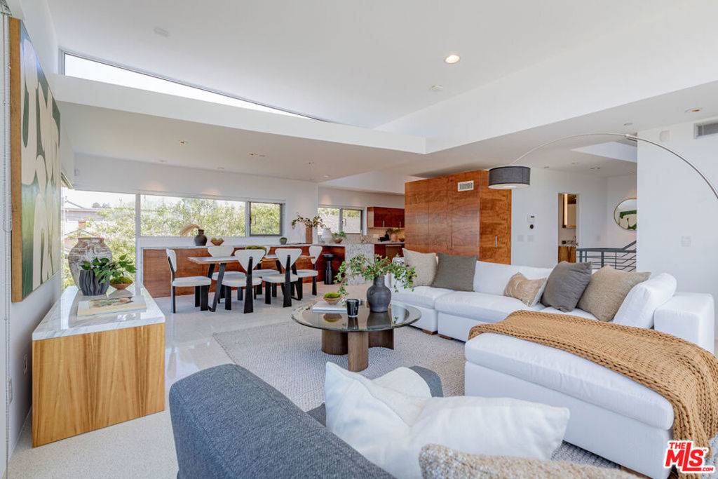 Santa Monica, CA 90405,235 Ocean Park BLVD #1