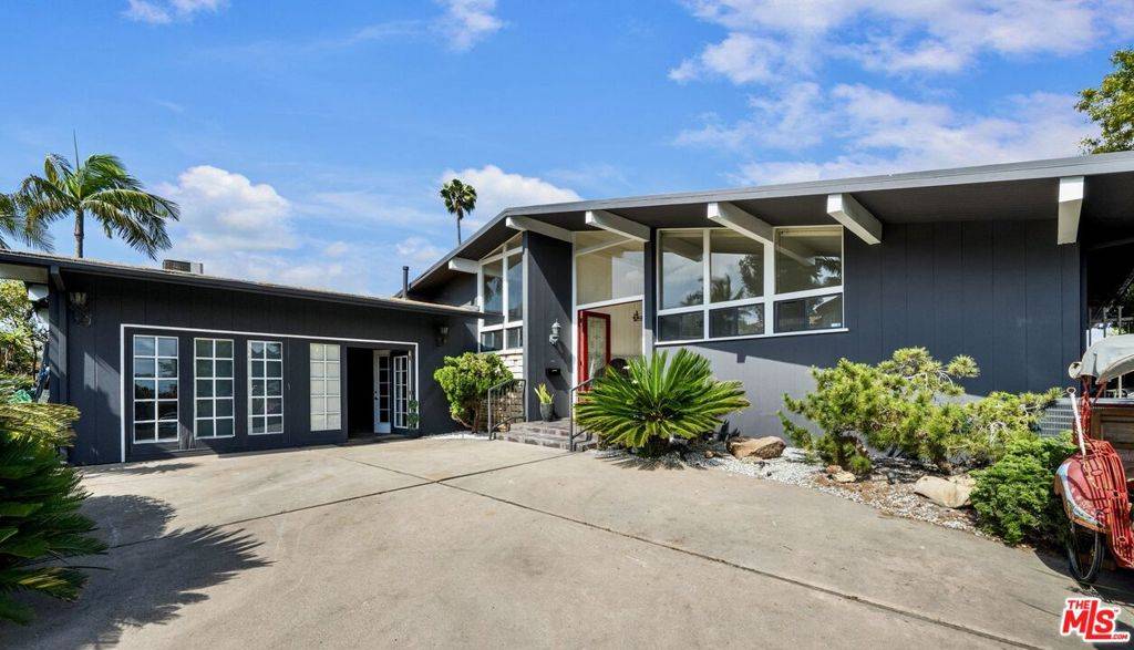 Los Angeles, CA 90064,2838 Medill PL