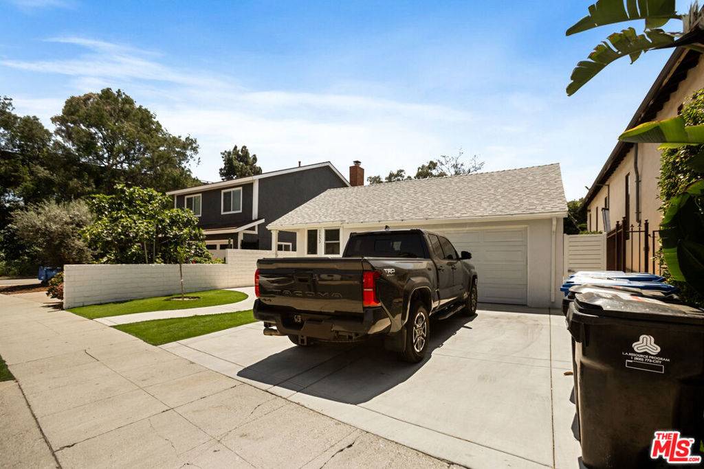 Los Angeles, CA 90064,2653 Tilden AVE