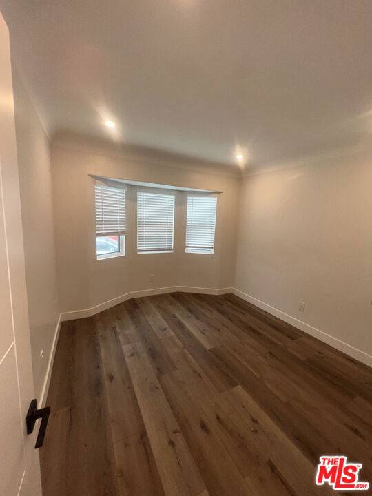 Los Angeles, CA 90008,3543 Homeland DR