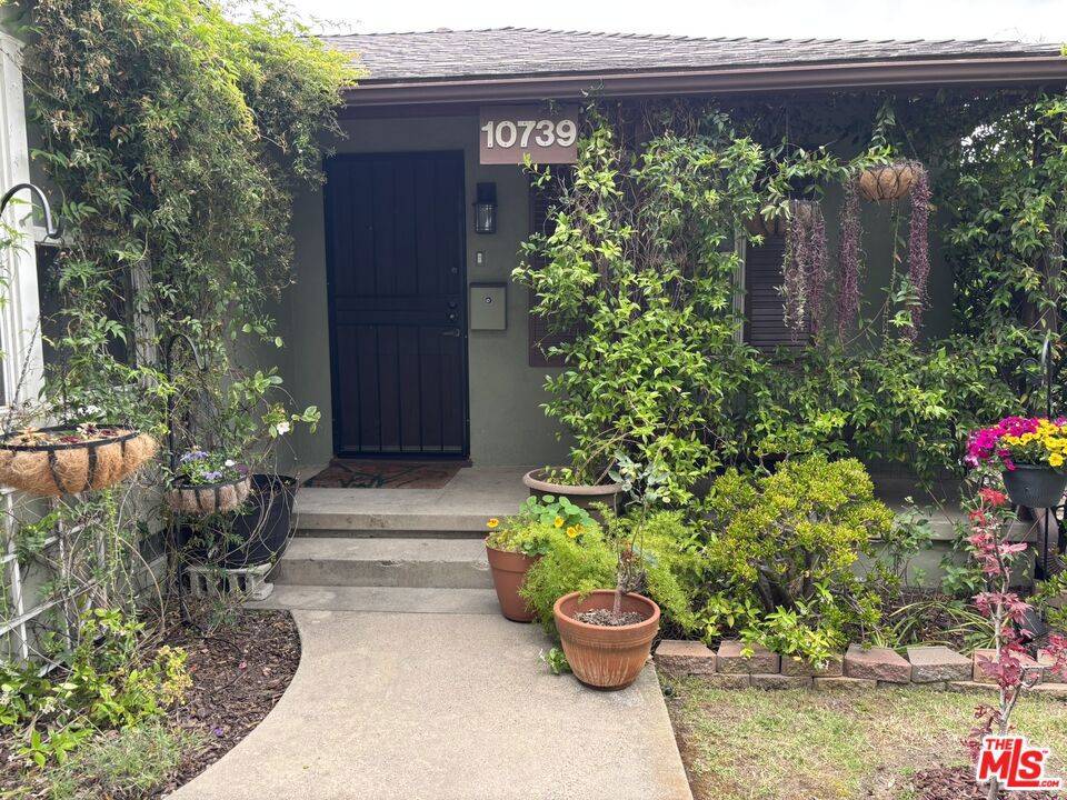 Culver City, CA 90230,10739 Jefferson BLVD
