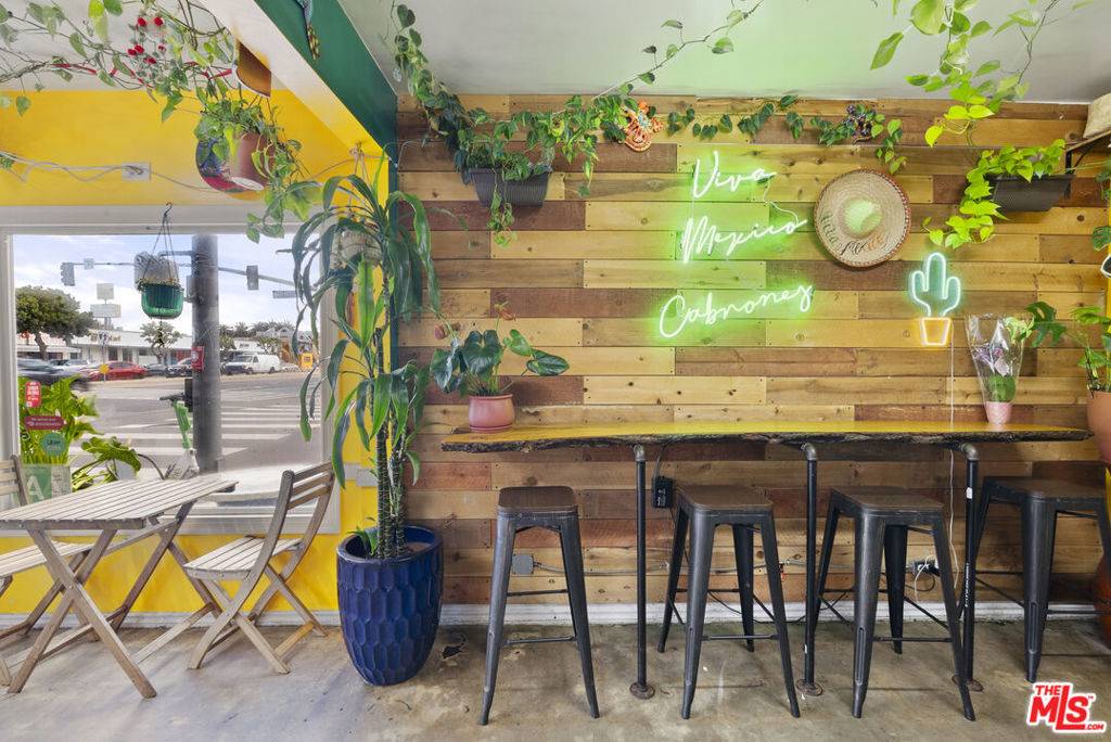 Los Angeles, CA 90066,12900 Venice BLVD