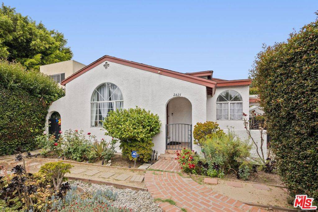 Los Angeles, CA 90034,2425 S Corning ST