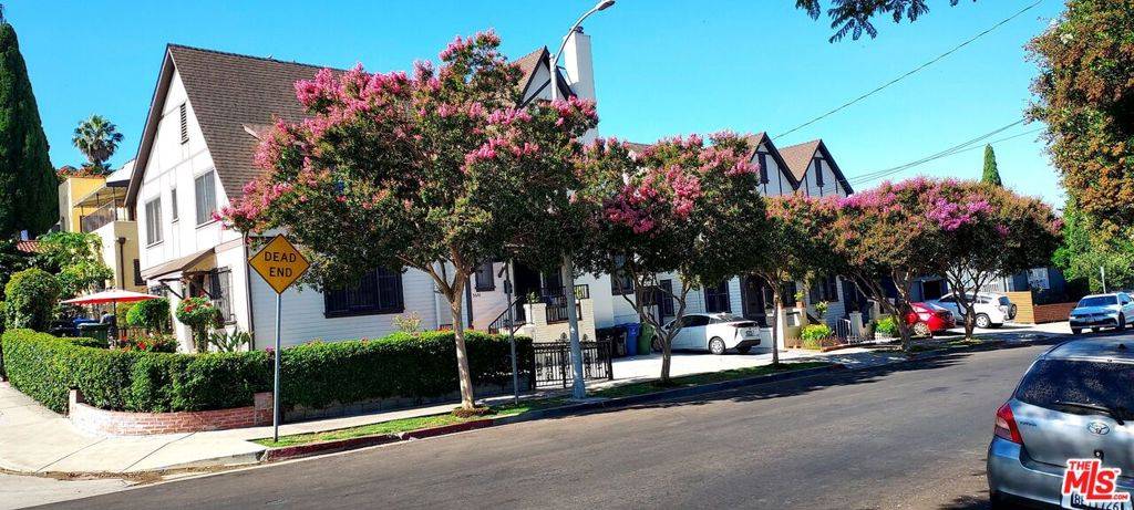 Los Angeles, CA 90029,5076 Lemon Grove AVE