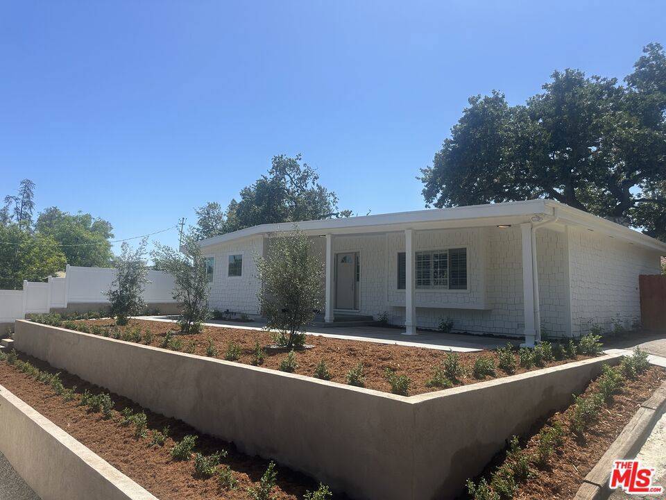 Thousand Oaks, CA 91362,495 Erbes RD