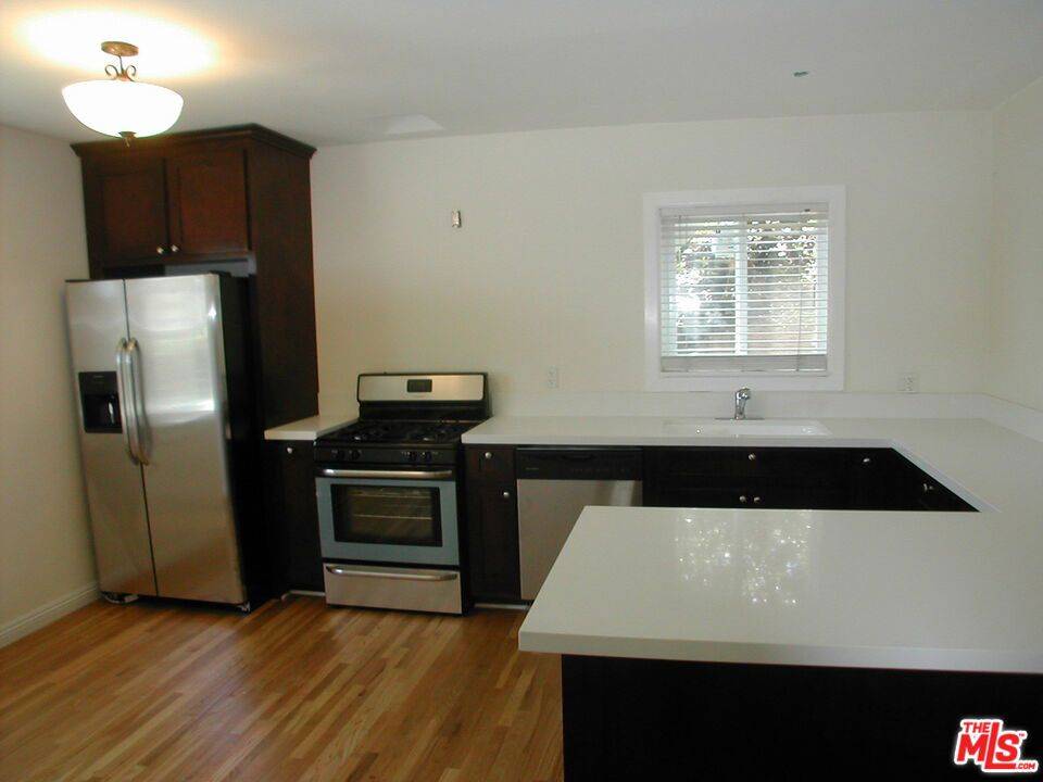 Santa Monica, CA 90405,2221 OCEAN PARK BLVD #1