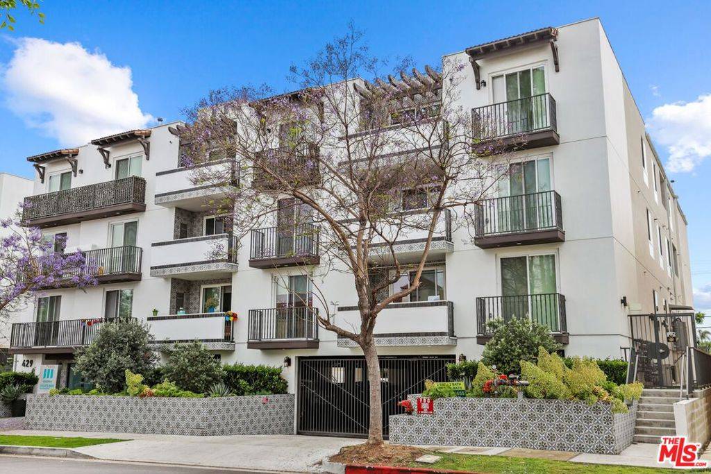 Los Angeles, CA 90048,429 N Hayworth AVE #18