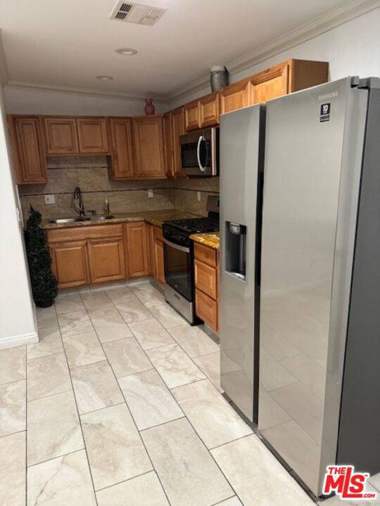 Arcadia, CA 91006,115 W Floral AVE