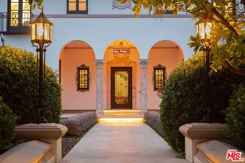 Los Angeles, CA 90005,107 Fremont PL