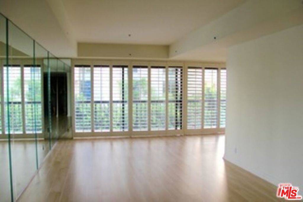 Los Angeles, CA 90024,10790 Wilshire BLVD #204