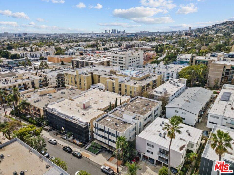 Los Angeles, CA 90046,1627 N Poinsettia PL
