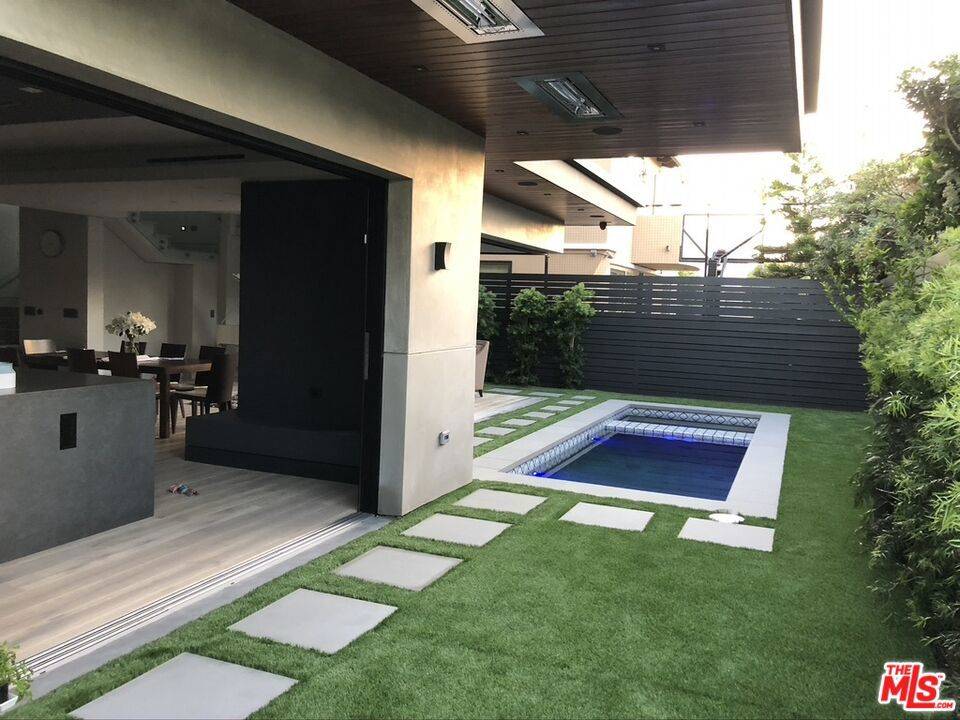Manhattan Beach, CA 90266,1625 18th ST