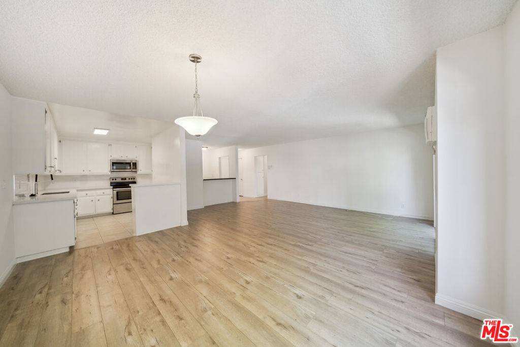 Los Angeles, CA 90024,10980 Ohio AVE #104