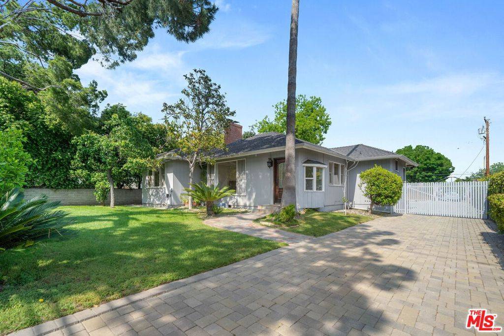 La Canada Flintridge, CA 91011,4818 La Canada BLVD