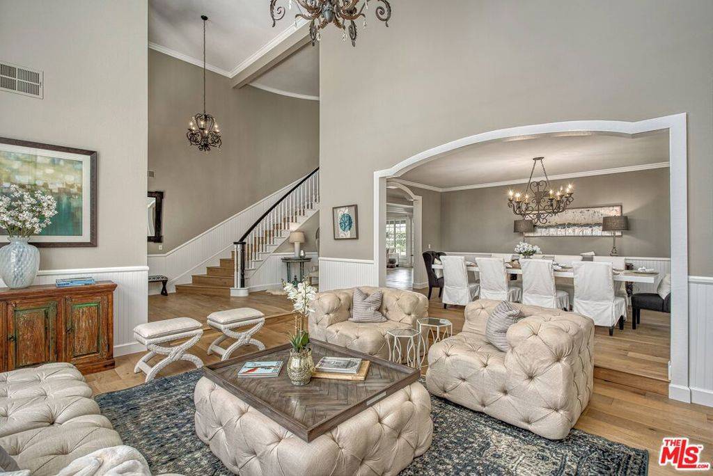 Agoura Hills, CA 91301,29340 Castlehill DR