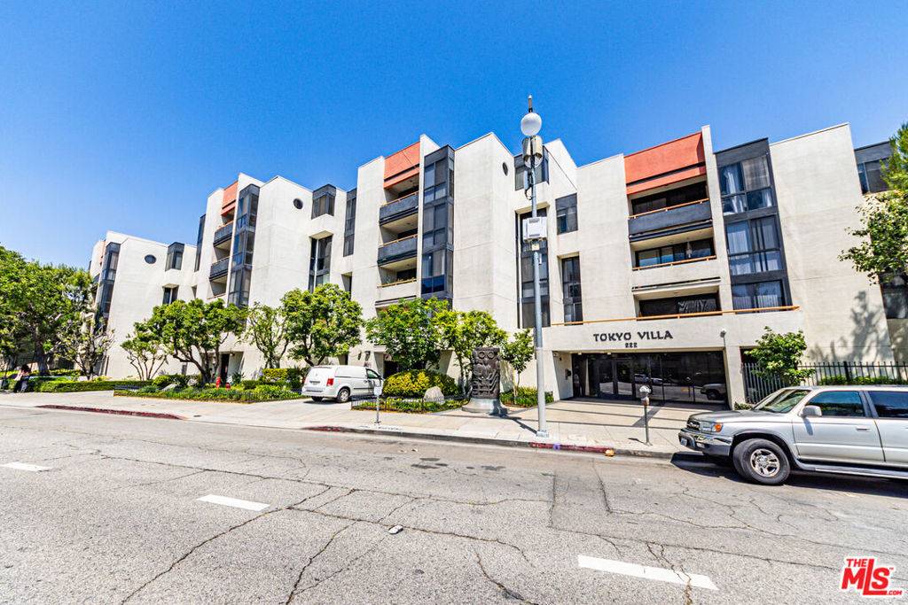 Los Angeles, CA 90012,222 S Central AVE #324