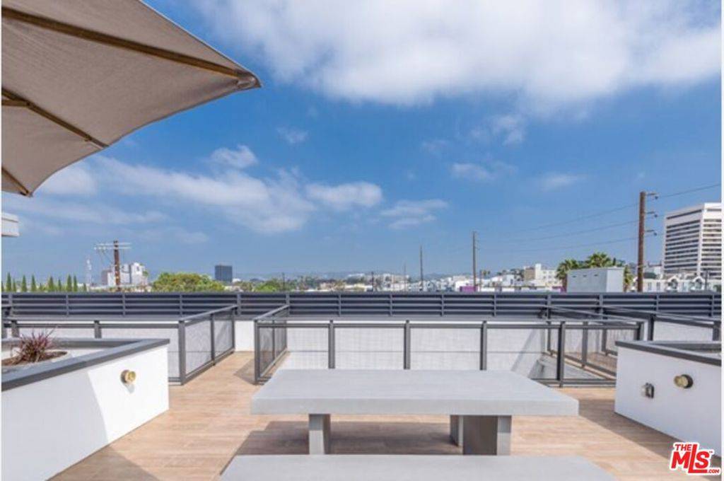 Los Angeles, CA 90025,1831 Sawtelle BLVD #302