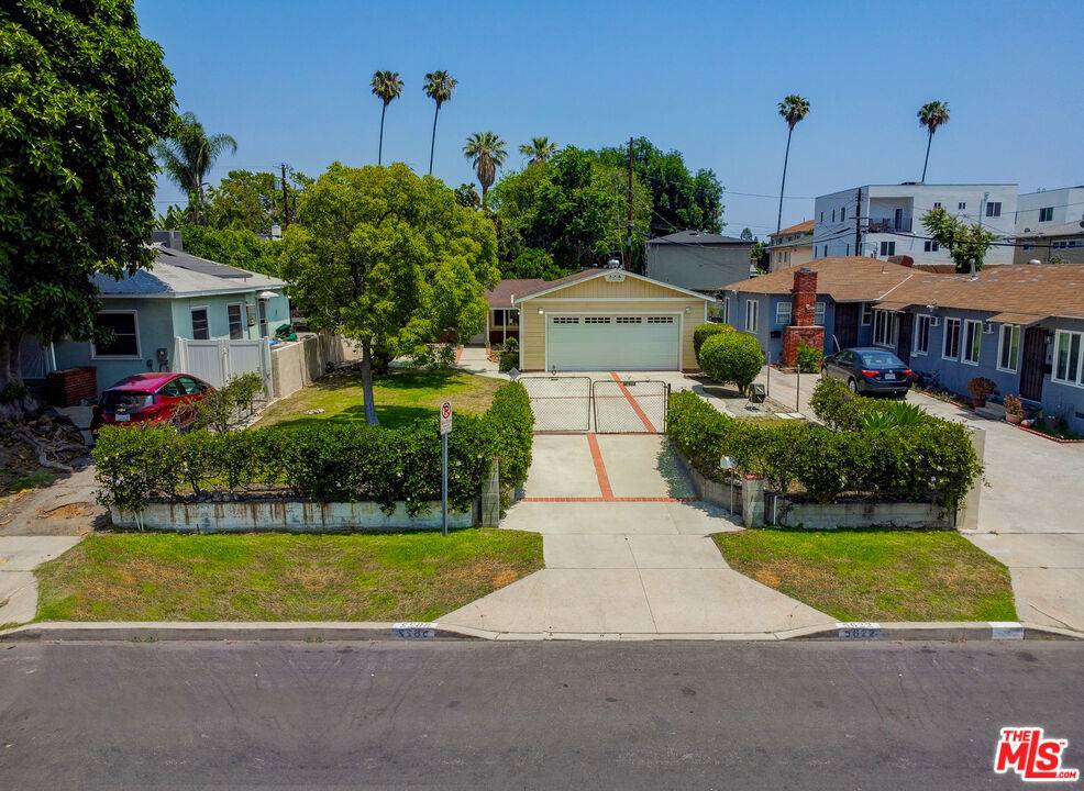 North Hollywood, CA 91601,5622 Troost AVE