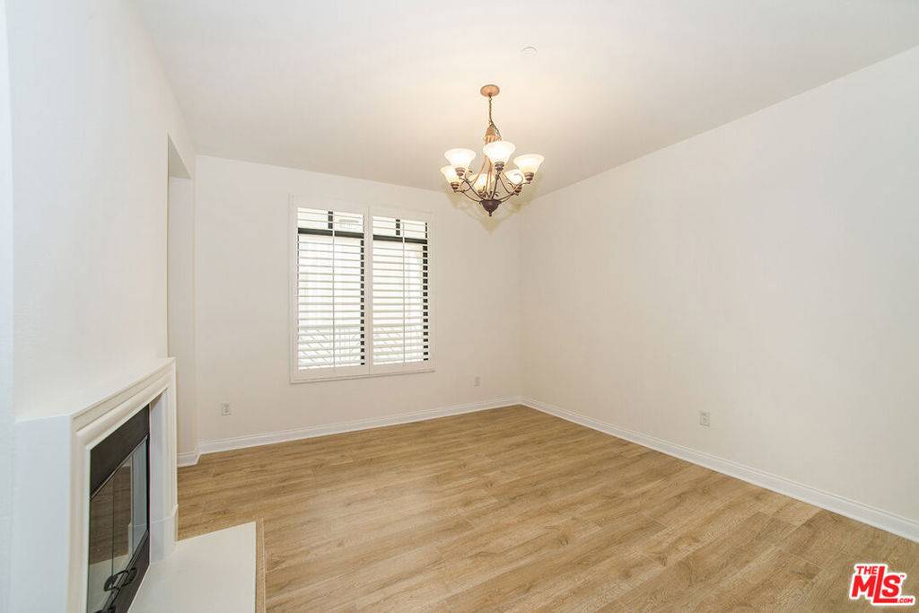 Playa Vista, CA 90094,5625 Crescent Pkwy #219