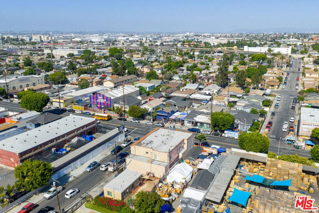 Los Angeles, CA 90001,6101 Compton AVE