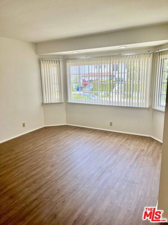 Los Angeles, CA 90066,3331 Inglewood BLVD