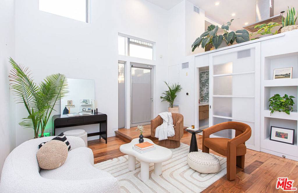 West Hollywood, CA 90046,1140 N Formosa AVE #1