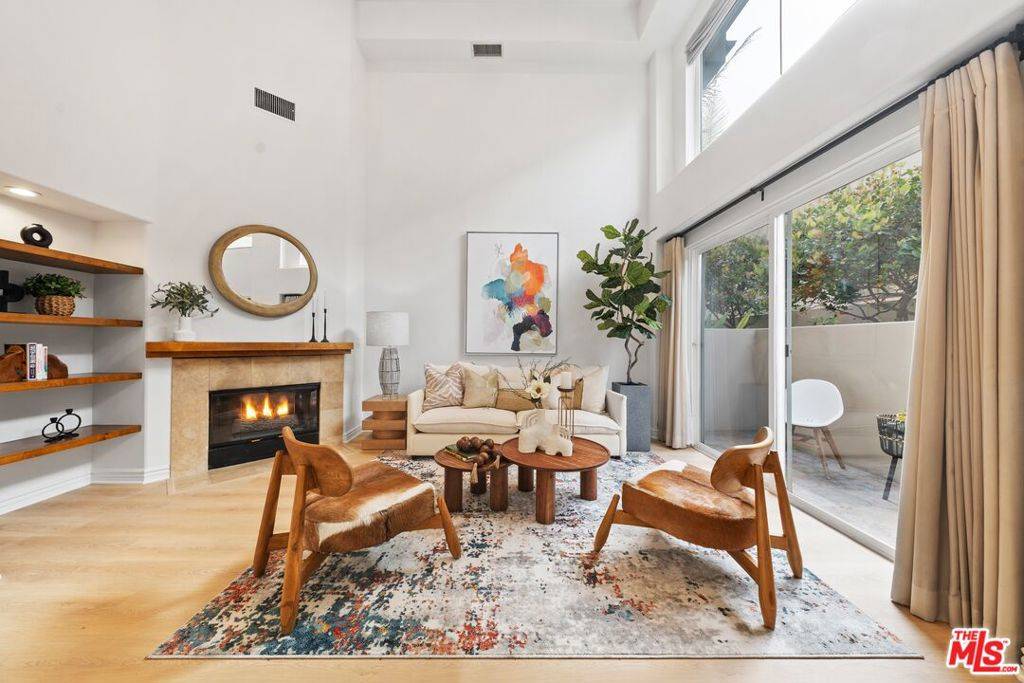 Santa Monica, CA 90404,1252 Euclid ST #101