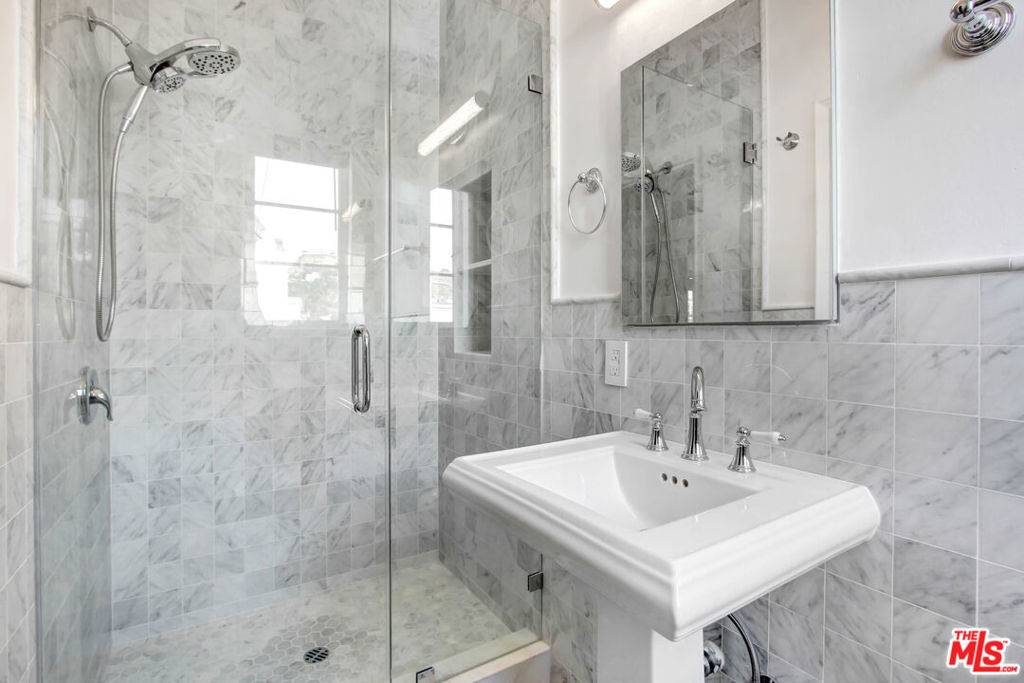 West Hollywood, CA 90046,1360 N Crescent Heights BLVD #6A