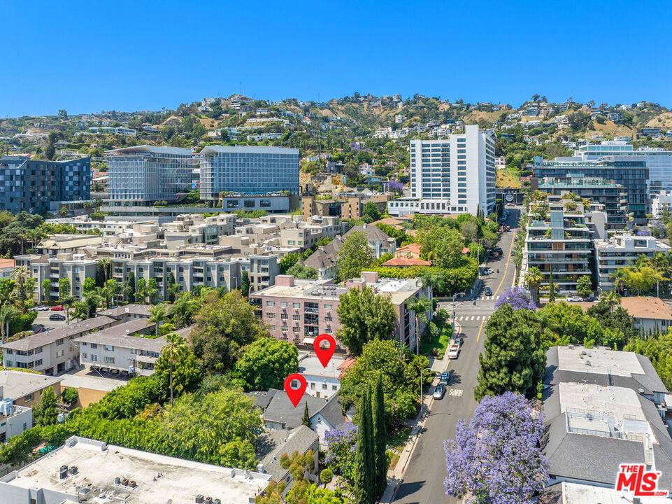 West Hollywood, CA 90069,1229 N Olive DR