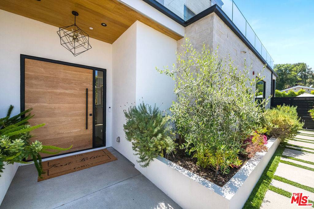 Studio City, CA 91604,11258 Laurie DR
