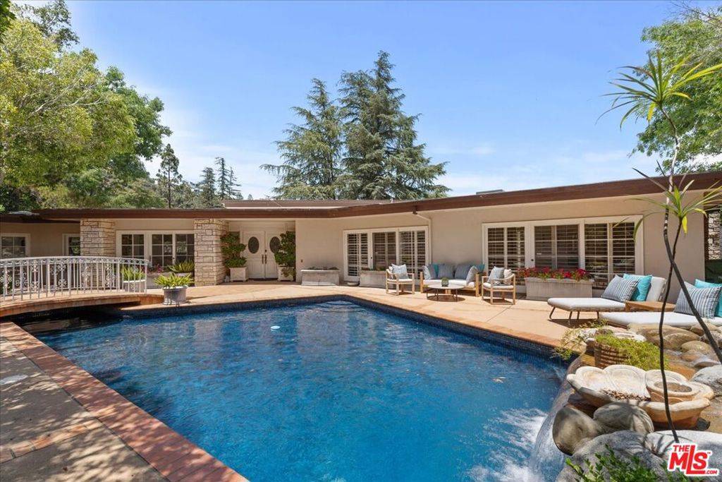 Los Angeles, CA 90077,1743 Stone Canyon RD