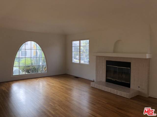 Los Angeles, CA 90048,8413 4TH ST