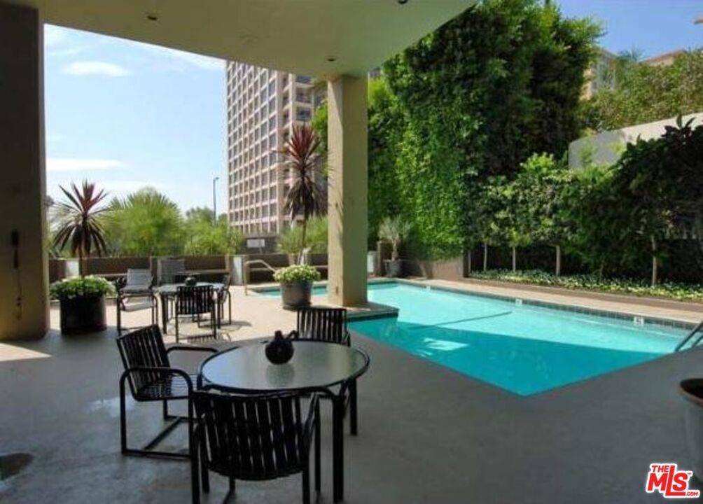 Los Angeles, CA 90024,10701 Wilshire BLVD #2101