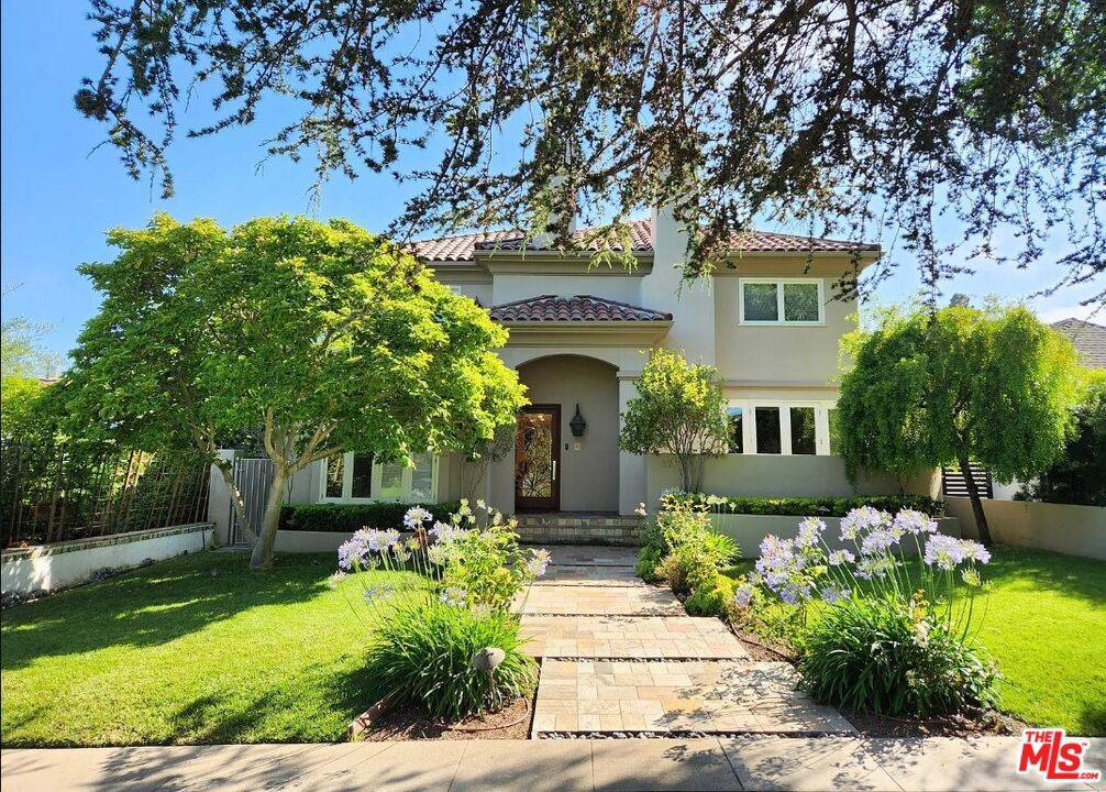 Santa Monica, CA 90402,328 15th ST