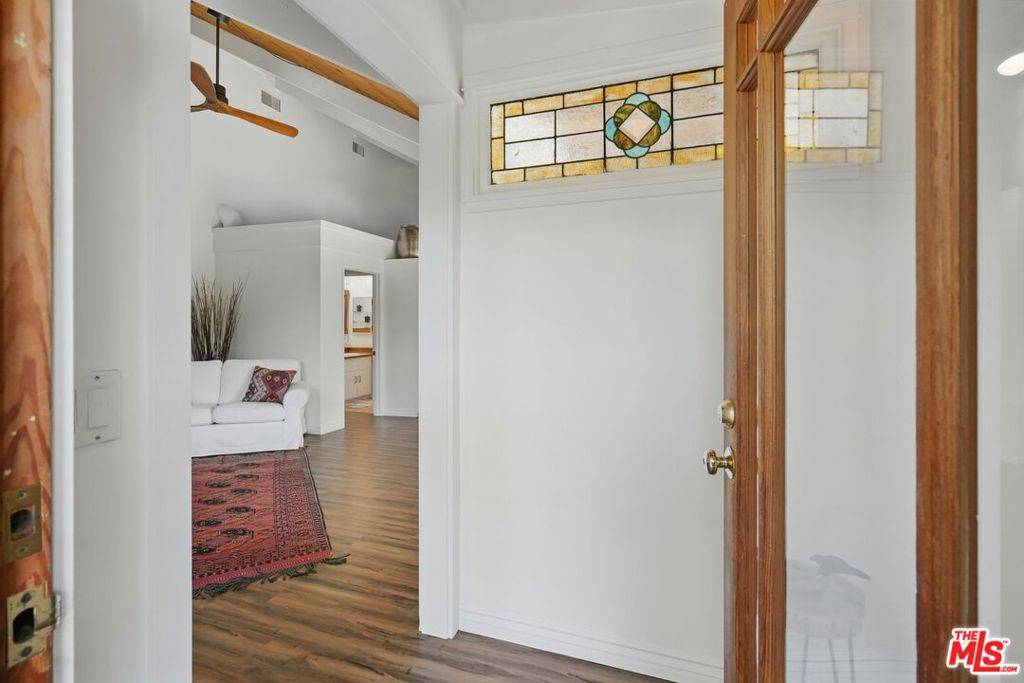 Topanga, CA 90290,1527 Bainum DR
