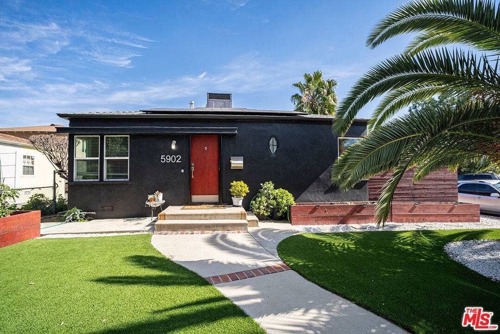 North Hollywood, CA 91601,5902 Lemp AVE