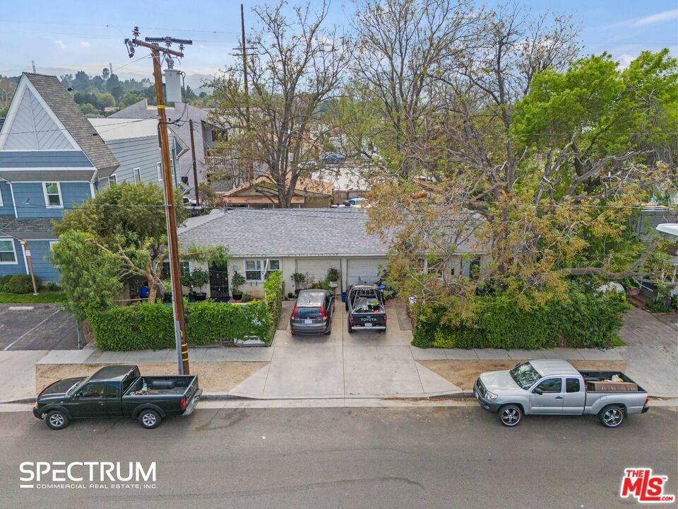 Santa Clarita, CA 91321,24513 Walnut ST