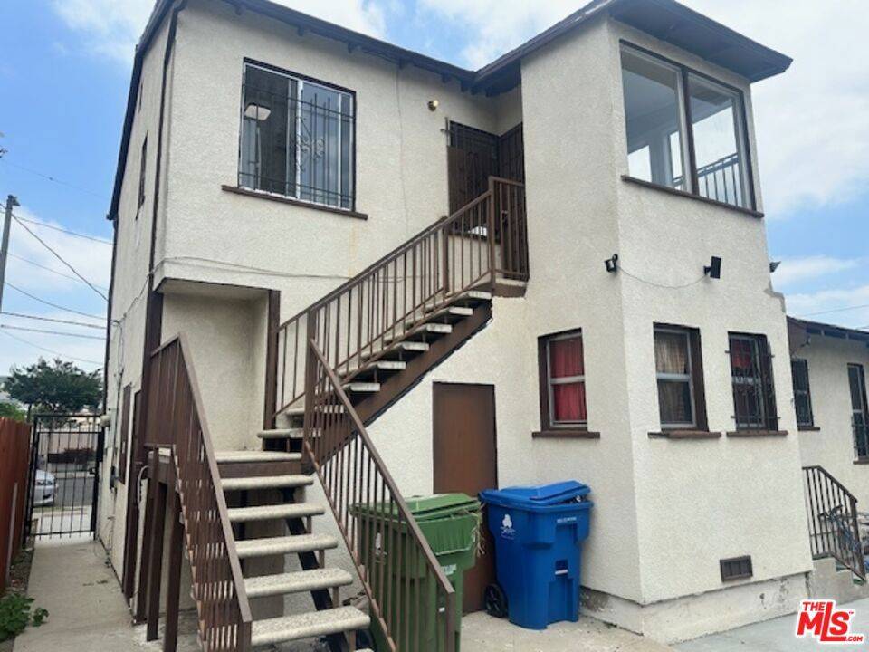 Los Angeles, CA 90044,900 W 69th Street