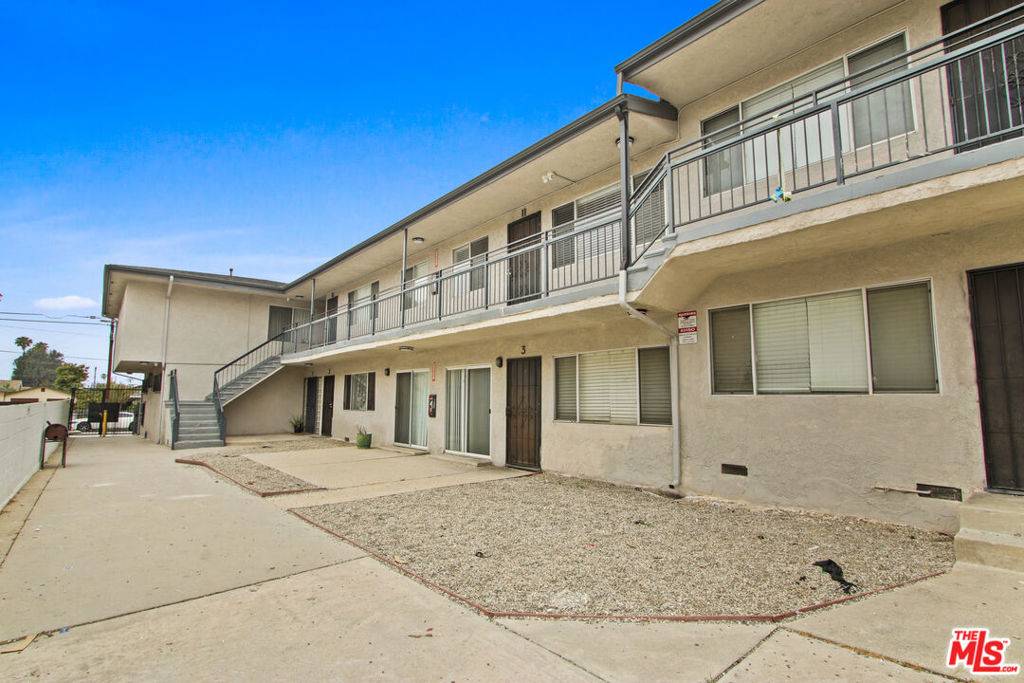 Los Angeles, CA 90044,1044 W 110th ST