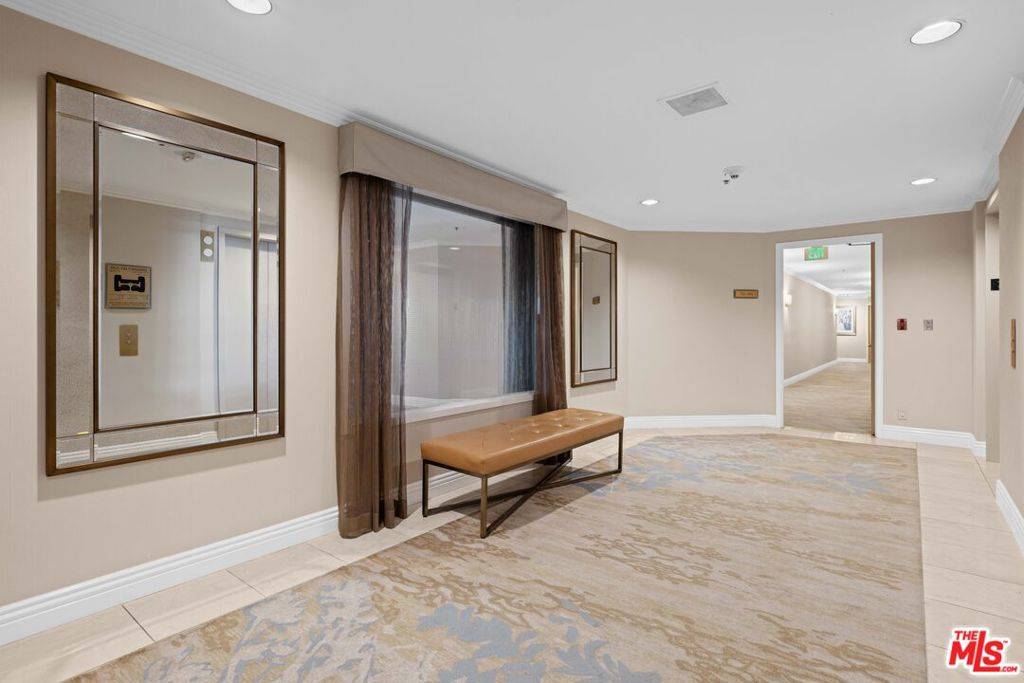 Los Angeles, CA 90024,10724 Wilshire BLVD #703