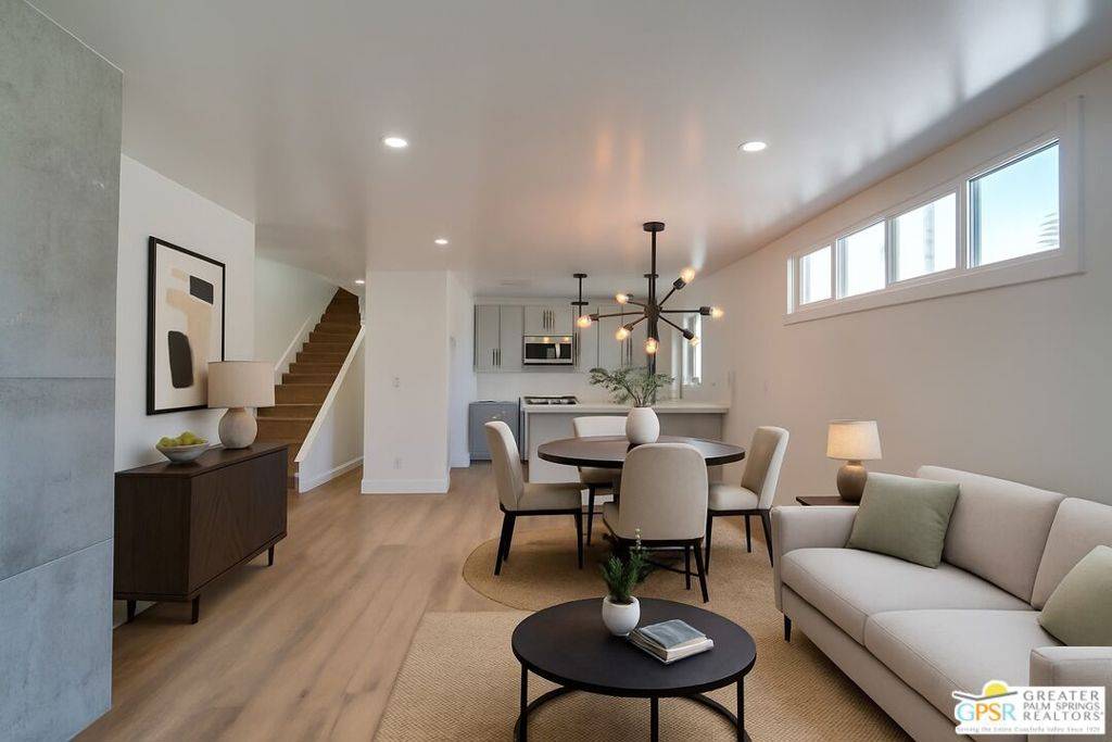 Los Angeles, CA 90038,6525 La Mirada AVE #114