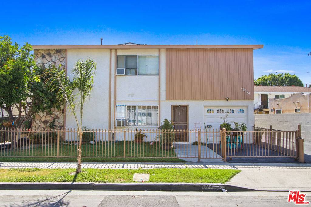 South Gate, CA 90280,10024 Elizabeth AVE