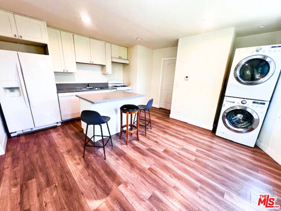 Gardena, CA 90249,1838 Marine AVE