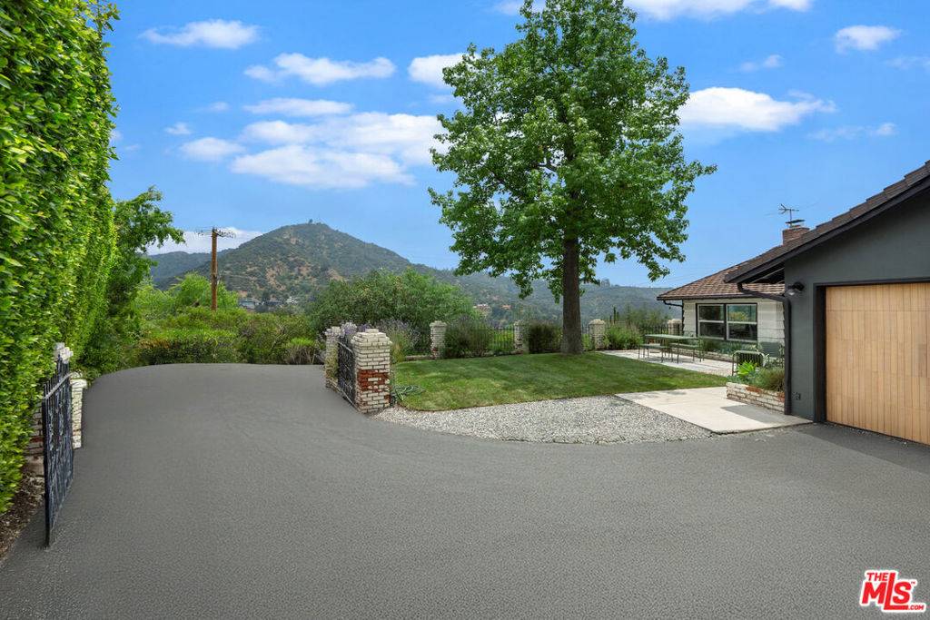 Glendale, CA 91206,1741 Golf Club DR