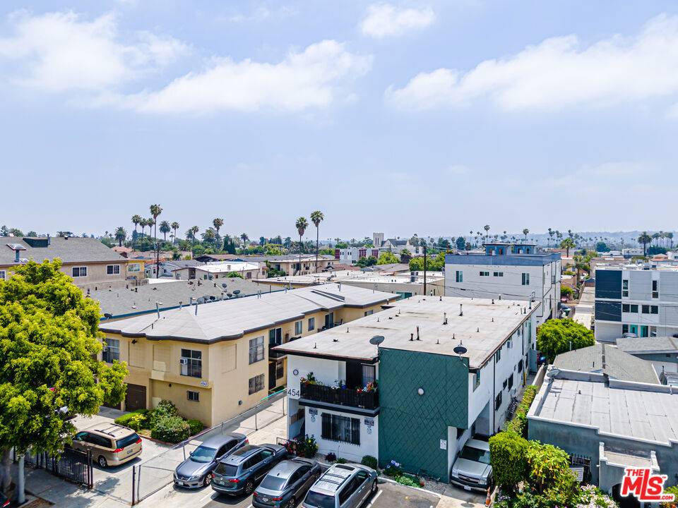 Los Angeles, CA 90019,4546 W 17th ST