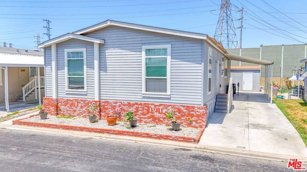 Long Beach, CA 90810,3595 Santa Fe AVE #115